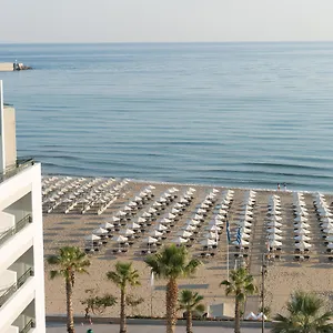 5* מלון Aquila Porto